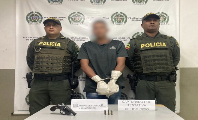 Capturado con un arma de fuego tipo revolver con 6 cartuchos percutidos