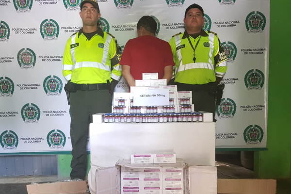 La sustancia es utilizada para la fabricación de drogas sintéticas que consumidas como alucinógenos causan irreversibles daños neurológicos.