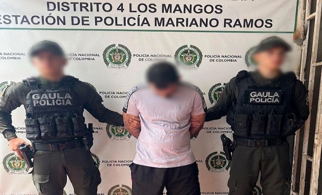GAULA de la Policía junto a persona capturada sindicada de secuestro 