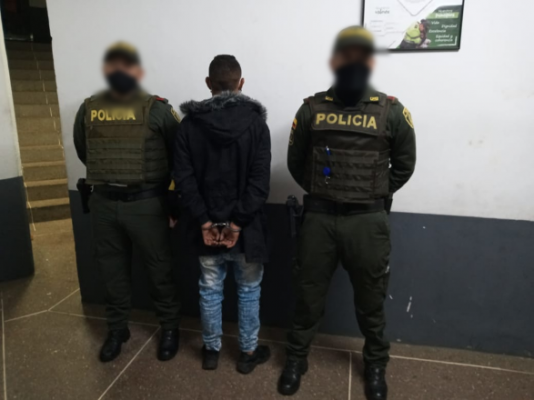 El capturado fue puesto a disposición de la fiscalía general de la nación. Oportuna reacción policial permitió la captura de “Jefferson” por el delito de hurto