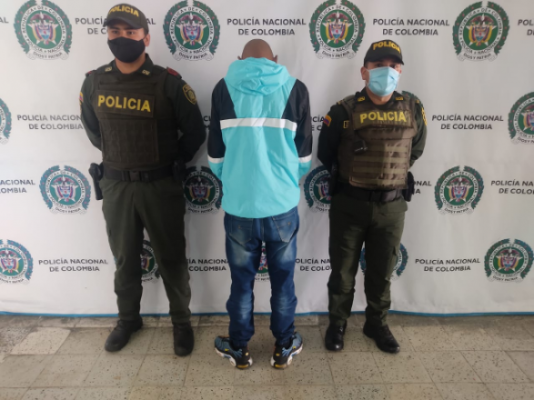 Capturado por el delito de acceso carnal con persona incapaz de resistir Capturado hombre de 50 años por el delito de acceso carnal con persona incapaz de resistir
