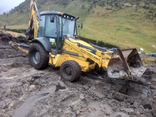 La protección del medio ambiente es nuestro compromiso maquinaria amarilla