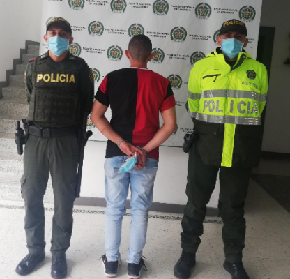 32 armas de fuego ilegales se han incautado en Manizales capturamos por orden judicial un hombre por el delito de porte de armas de fuego
