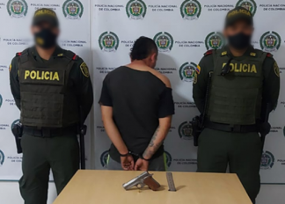 Ya son 50 las personas capturadas en Manizales por portar de manera ilegal armas de fuego Capturamos en flagrancia un hombre por el delito de porte ilegal de armas de fuego