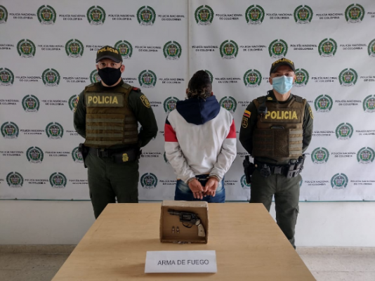 Capturado un hombre por porte ilegal de armas Capturado un hombre por porte ilegal de armas