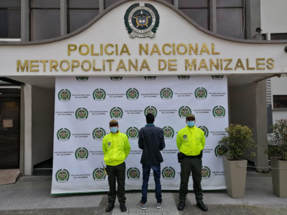 Era requerido por el juzgado tercero de ejecución de penas y medidas  Capturado mediante orden judicial por porte ilegal de armas de fuego en Manizales