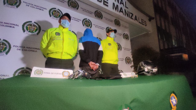 Capturamos un hombre por porte ilegal de armas de fuego  Capturamos un hombre de 21 años por porte ilegal de armas de fuego