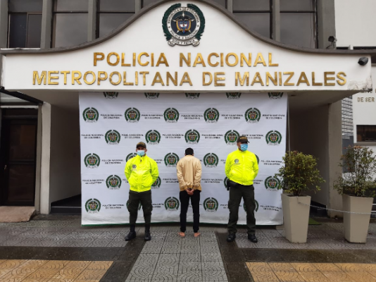Aprovechó la noche y el descuido de una mujer para ingresar por la ventana y cometer el ilícito Capturamos un hombre extranjero por los delitos de tentativa de homicidio en concurso con hurto calificado y agravado.