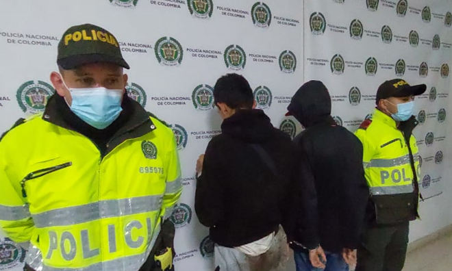 Fueron capturados dos hermanos por hurto Fueron capturados dos hermanos conocidos como “ramos” y “ramitos”