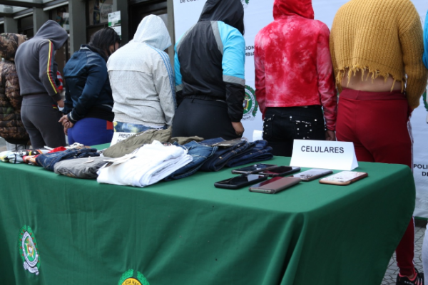 11 mujeres y un hombre deberán responder por hurto calificado y agravado y concierto para delinquir Desarticulamos el grupo de delincuencia común organizado “mechas” dedicado al hurto a comercio
