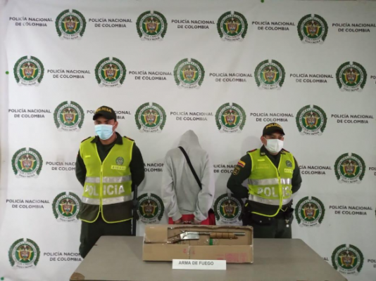El hecho se presentó en el barrio el nevado Capturamos a “momas” por porte ilegal de armas de fuego