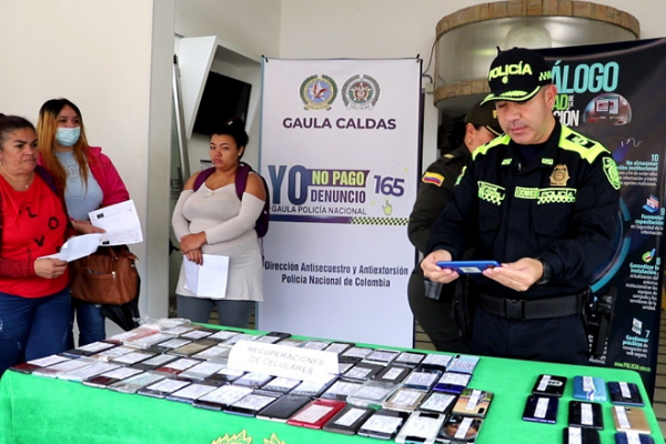 62 celulares han sido entregados 62 celulares han sido entregados