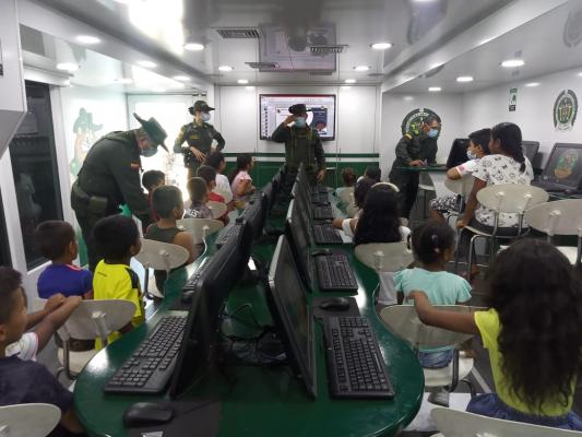 De-regreso-a-la-presencialidad-escolar-2022-4