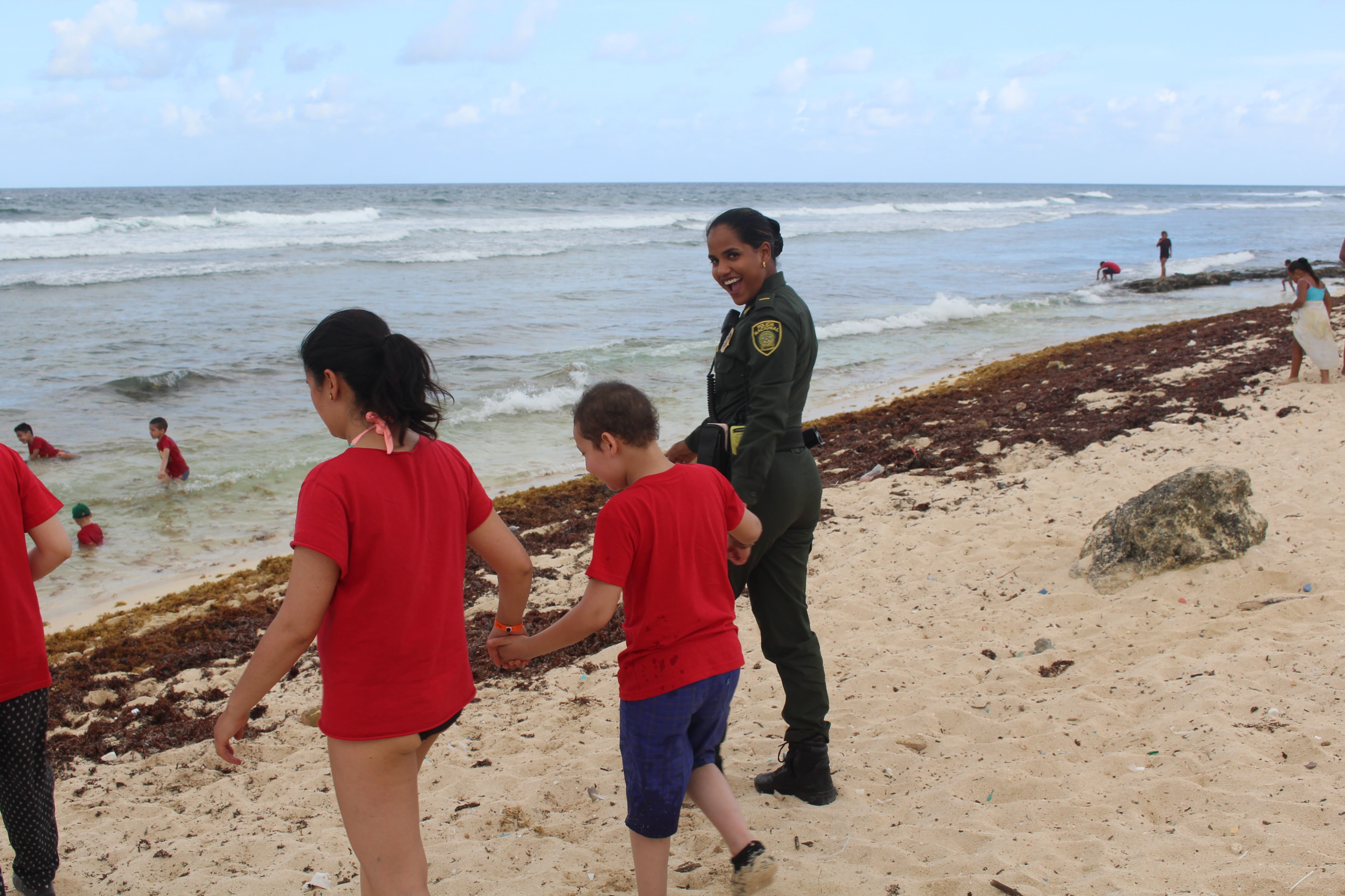 Niños de la Fundación ‘Sanar’ disfrutaron de una tarde en san andrés en compañía de la Policía Nacional