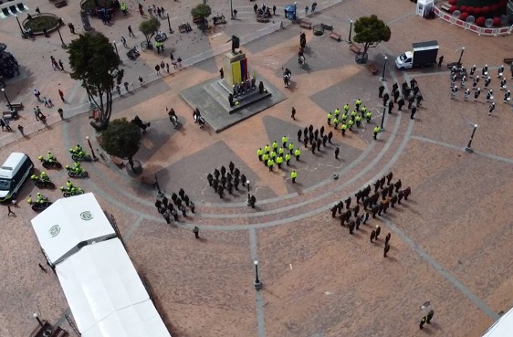 Toda nuestra capacidad institucional puesta  al servicio de la gente.