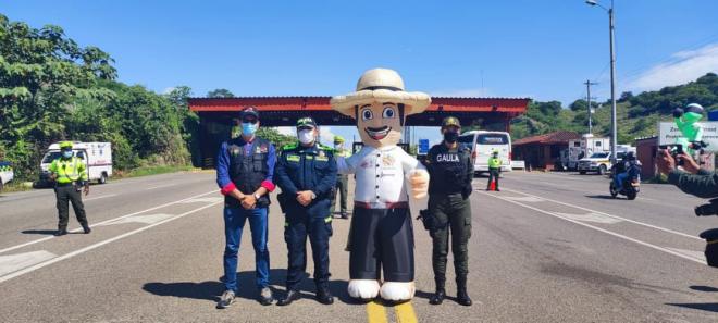  policía e inflable del huila
