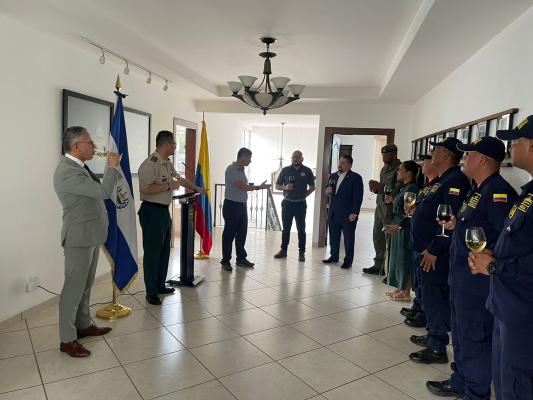 visita del señor Carlos Rodríguez Bocanegra, Embajador de Colombia en El Salvador