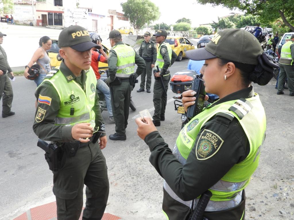 en-un-trabajo-articulado-con-la-administración-municipal-se-realizó-la- tercera-intervención-al-sector-canal-bogotá