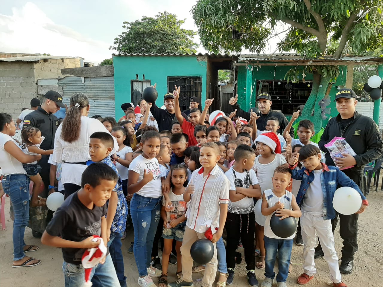 Actividades recreativas con niños de La Guajira  Actividades recreativas con niños de La Guajira