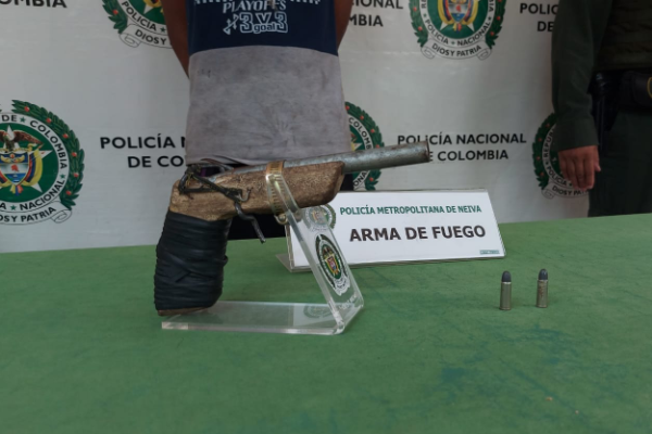 Capturado a un sujeto conocido como "pegantero" por el delio de porte de armas de fuego