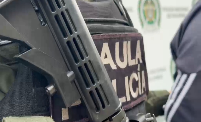 Tras 24 meses de investigación, fueron capturadas seis personas señaladas de engañar a víctimas, en su mayoría adultos mayores, haciéndose pasar por funcionarios de la DIAN y la Policía.