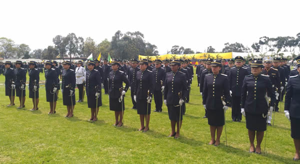 graduacion-policia-colmbia-358-nuevos-subtenientes