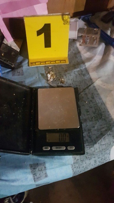 Policía propina golpe al microtráfico en el Guaviare   diligencia de allanamiento dejó dos capturados por venta de estupefacientes