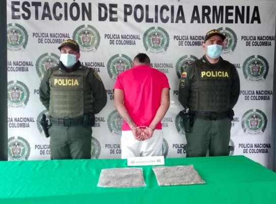 Hombre capturado portando marihuana 