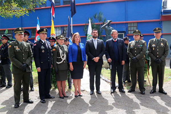 Costa Rica rinde homenaje a nuestros cadetes fallecidos 