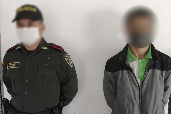 Trabajamos por la seguridad de los manizaleños Capturamos a una persona en flagrancia por hurto a celulares