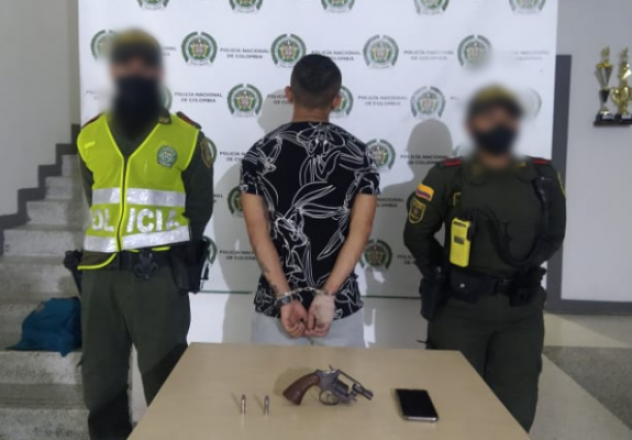 Gracias al circuito cerrado de televisión se logró la captura Capturamos en Villamaría un hombre de 24 años señalado de hurtar un celular con arma de fuego