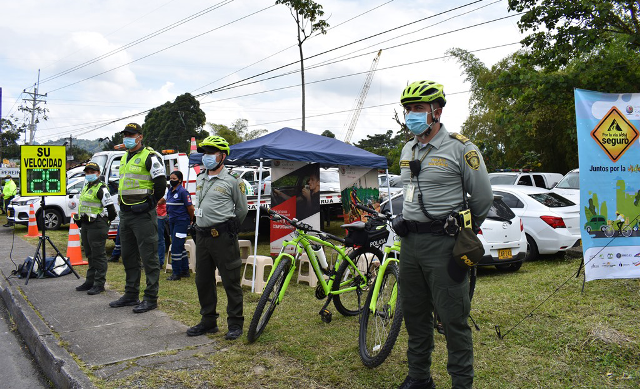 De-manera-conjunta-la-policía-de-risaralda-y-área-metropolitana-realizaron-el-evento-en-la-ciudad-de-Pereira