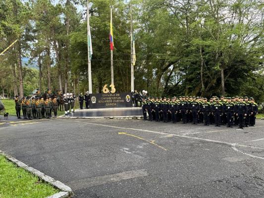 63 años formando policías íntegros.