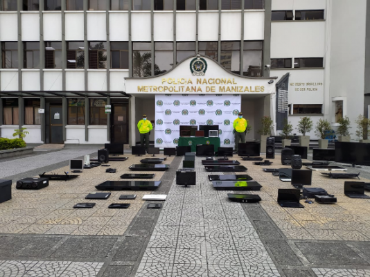 intervención en locales comerciales  Elementos tecnológicos incautados durante los procedimientos