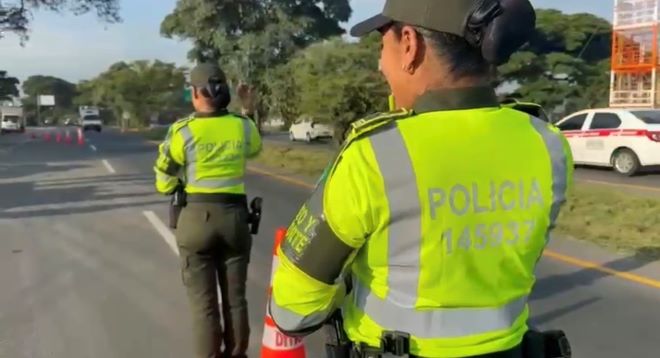 La Polic&iacute;a realizando control en las v&iacute;as 