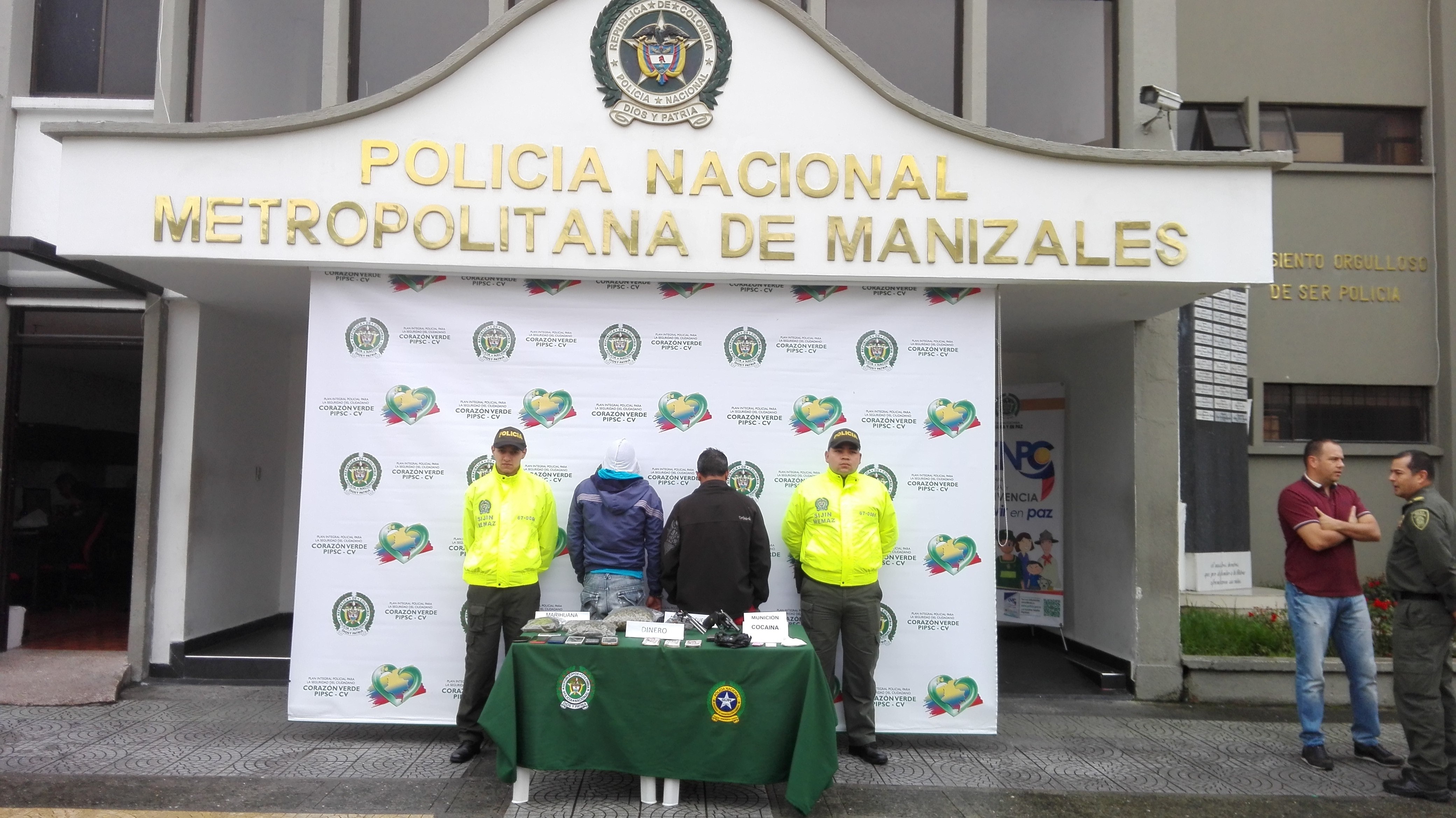 Operativos contra los delitos que afectan la seguridad ciudadana  Dos personas capturadas en manizales en cuatro allanamientos