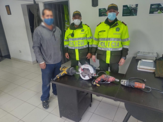 Los hechos se presentaron en el barrio Linares Mediante una rápida reacción recuperamos mercancía hurtada