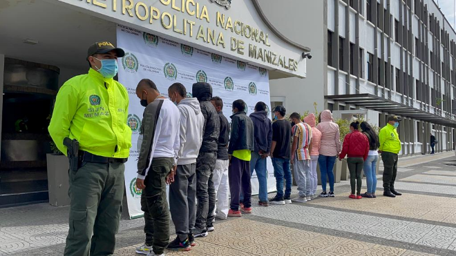 las capturas se llevaron a cabo en los barrios Persia, la Isabela, Eucaliptos y Gonzales, mediante siete diligencias de allanamiento Operación ‘La Sierra’ permite la captura de cuatro mujeres y nueve hombres por tráfico de estupefacientes y concierto para delinquir