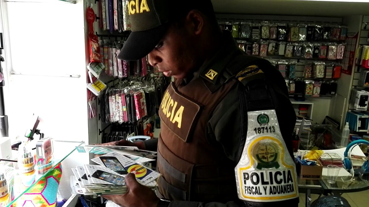 operativo-dian-policia-fiscal-y-aduanera