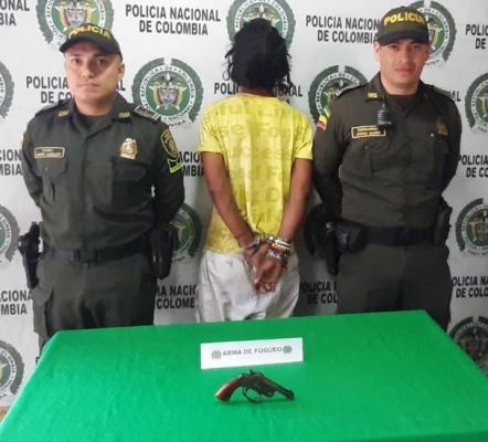 persona capturada con arma de fuego