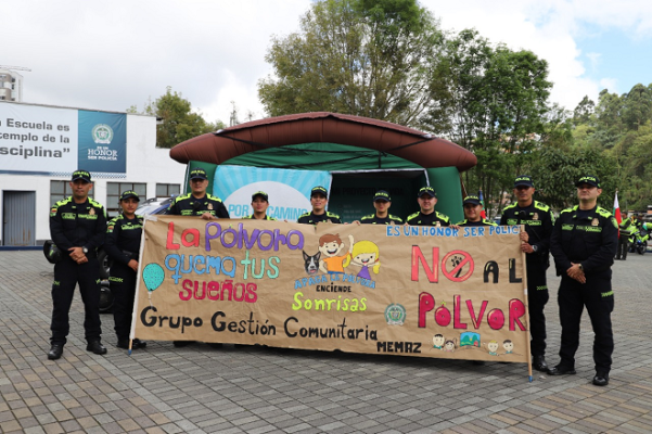 "En esta navidad, mi familia es Colombia” "En esta navidad, mi familia es Colombia”