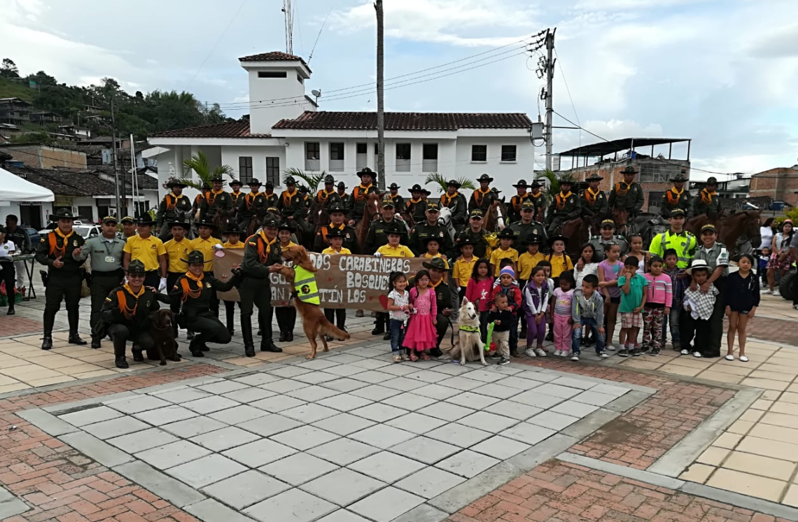 policía-carabineros-y-comunidad