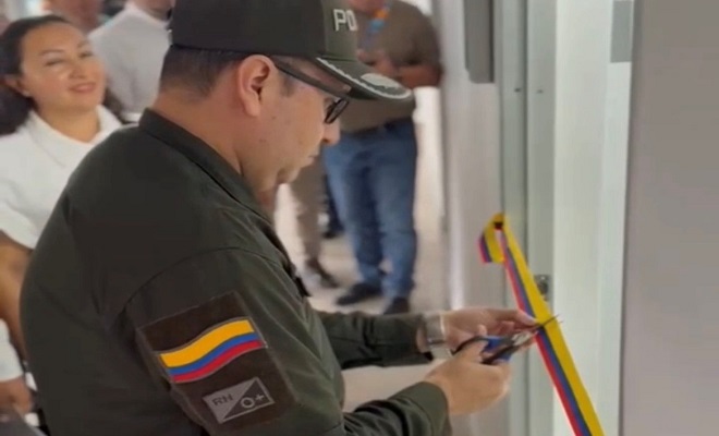 Oficial de la Policía da por iniciado el servicio para la vigilancia de cámaras en Putumayo