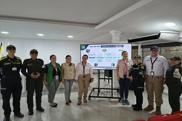 Cuatro Polic&iacute;as y cinco funcionarios del ICBF y la alcald&iacute;a en capacitaci&oacute;n