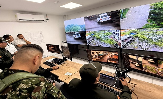 Policía y autoridades supervisan el funcionamiento del sistema de CCTV