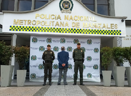 le hallaron un arma de fuego ilegal tipo revolver le hallaron un arma de fuego ilegal tipo revolver