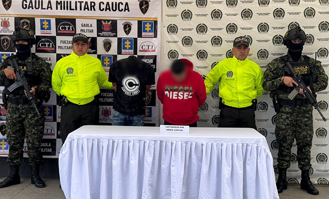 Estas dos personas son presuntos integrantes de un grupo de delincuencia común organizado