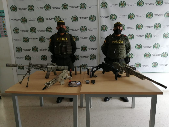 Fueron recuperados en el barrio san Sebastián La Policía metropolitana de Manizales en coordinación con el CTI lograron la recuperación de réplicas de fusiles deportivos.