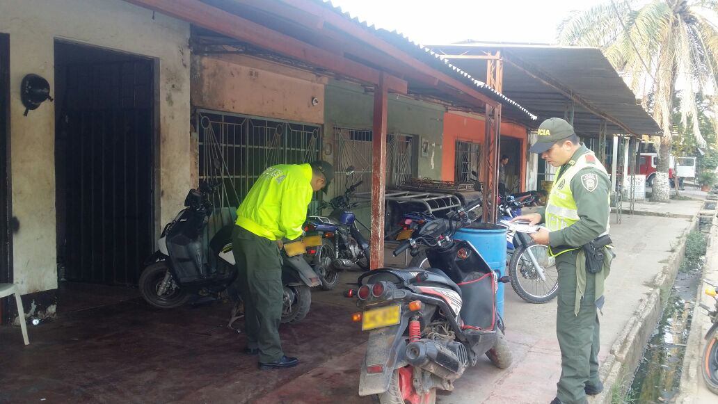 Operación cazador permitió la recuperación de seis motocicletas hurtadas en el Guaviare Mediante varias horas de registro y control Policía Nacional recupera cuatro motos y dos motores hurtados
