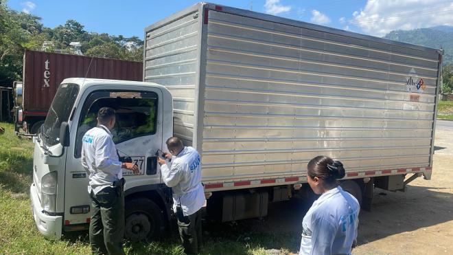 La información de la comunidad y las cámaras de vigilancia ayudaron a ubicar el vehículo tipo furgón.